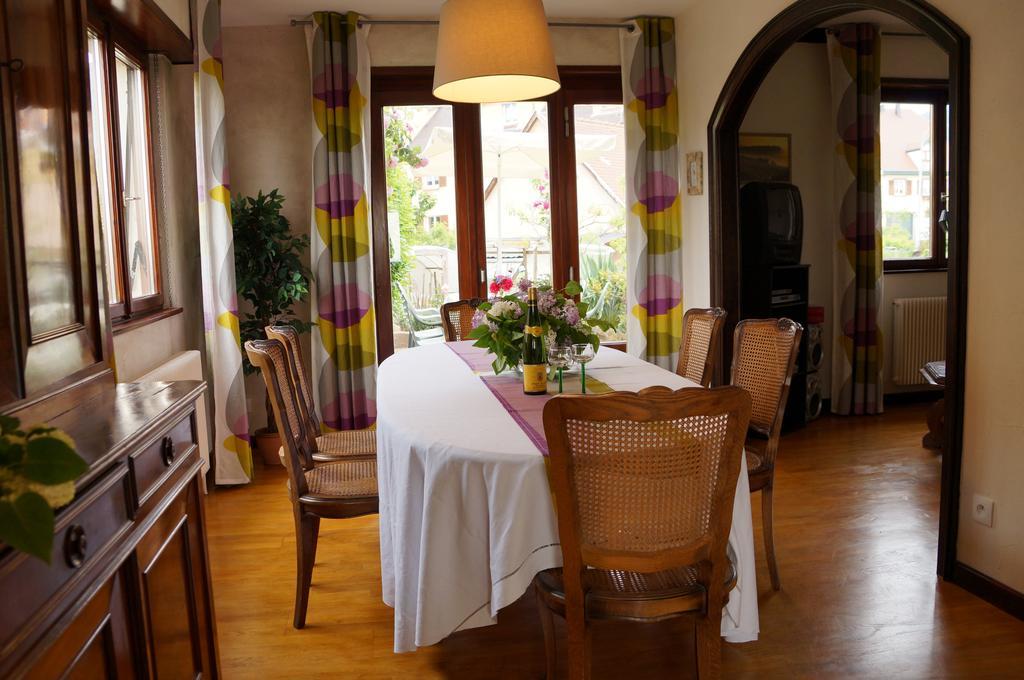 Gite Le Mandle Riquewihr Room photo